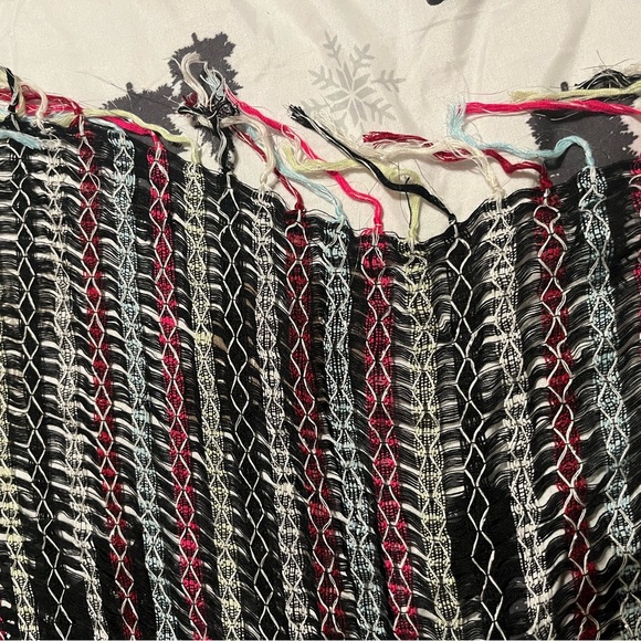 Tex by MaxAzria Scarf - Loose Weave Multicolored - Picture 4 of 5